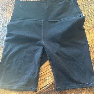 FABLETICS women’s biker shorts